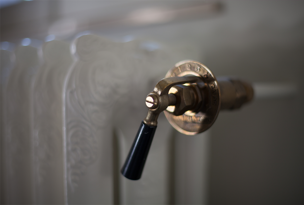 Brass valves for your vintage radiator Classic Comfort
